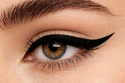 Easywing eyeliner