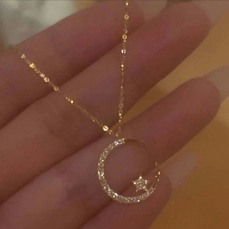 Luna Elegance™ Ketting – Laat je stralen onder de maan en sterren