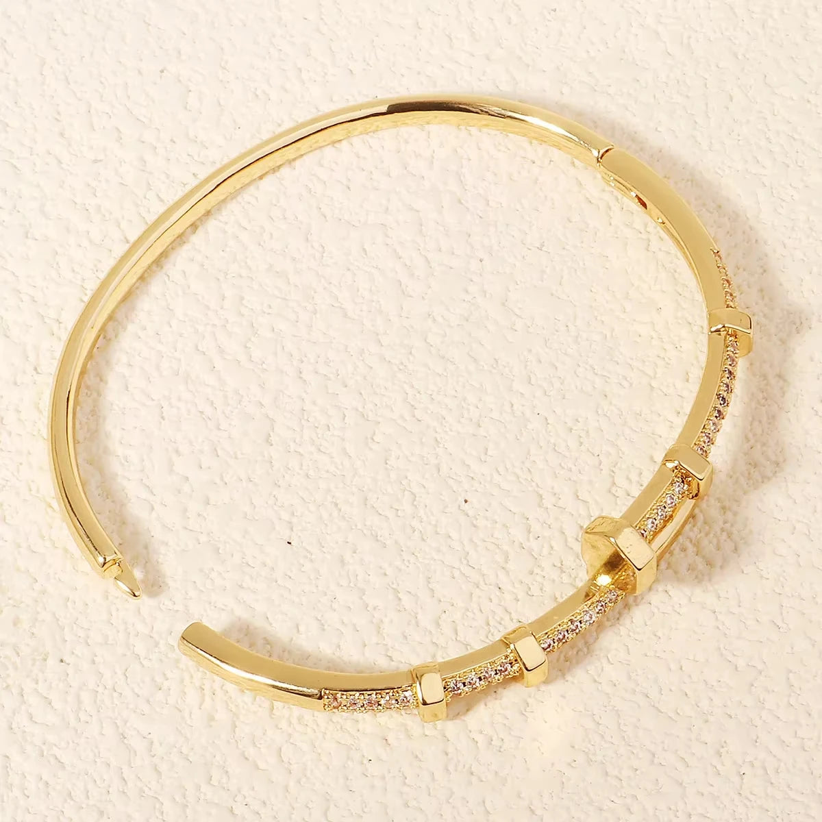 Clou d’Or™ armband - Waar Kracht en Elegantie Samensmelten