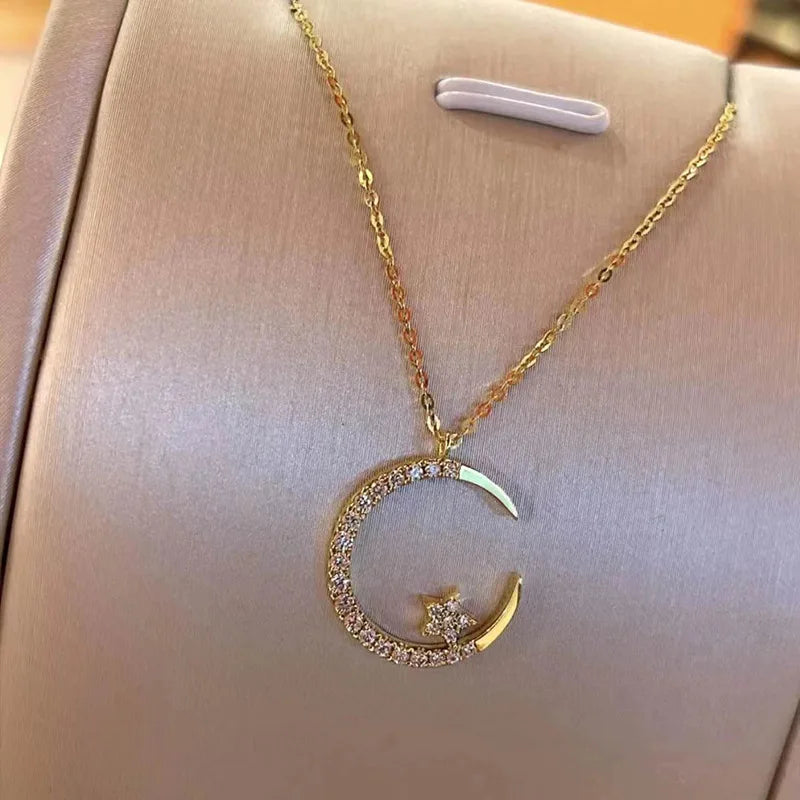 Luna Elegance™ Ketting – Laat je stralen onder de maan en sterren